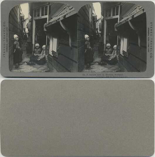 Children in Marken Lane, Holland