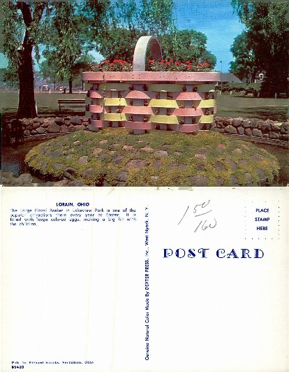 Large Floral Basket in Lakeview Park